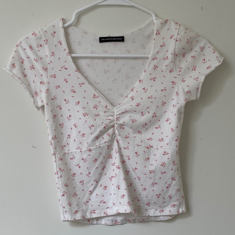 White floral v neck tee